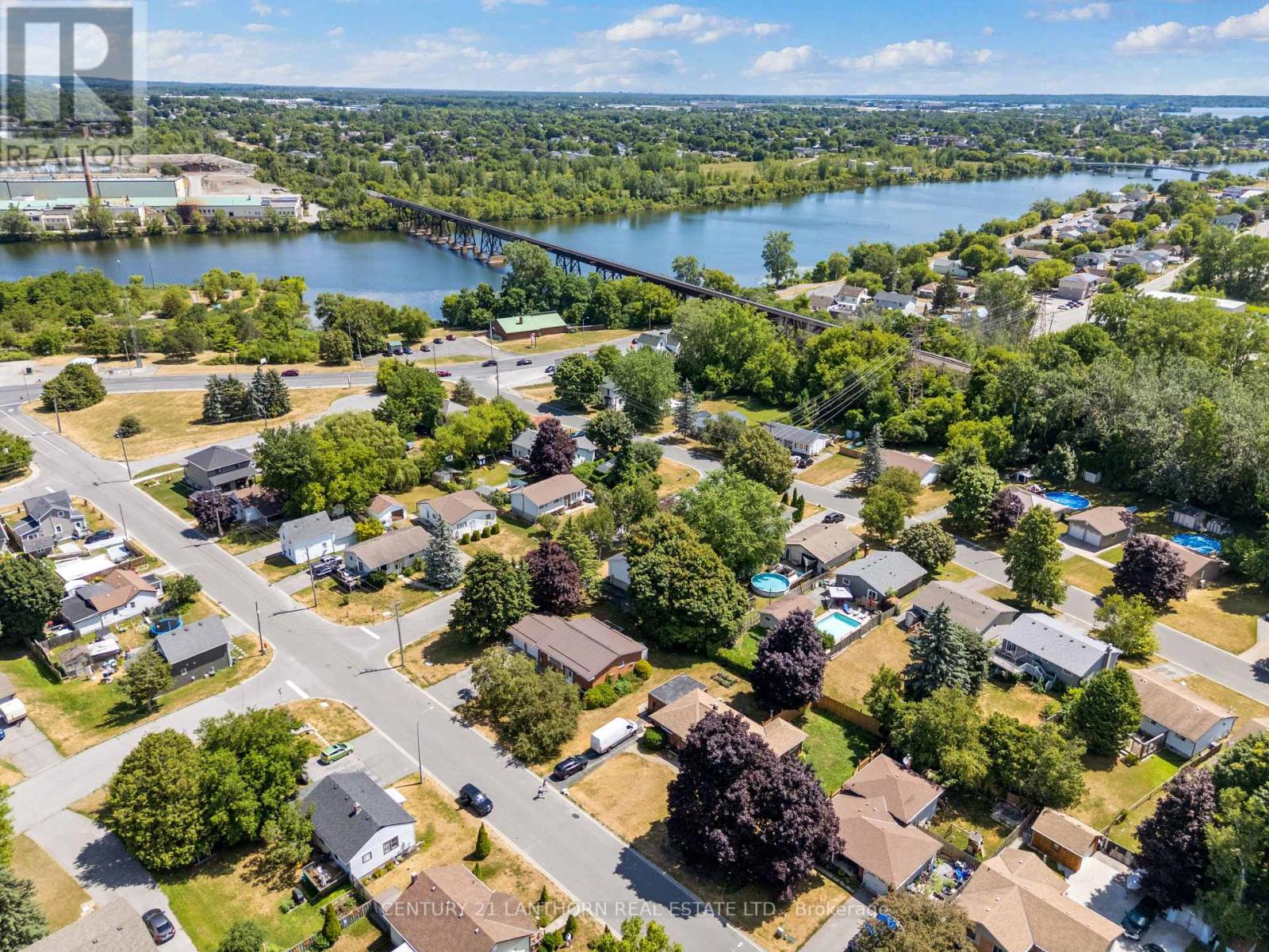 Photo 36 of 59 Nicholas Street, Quinte West ON