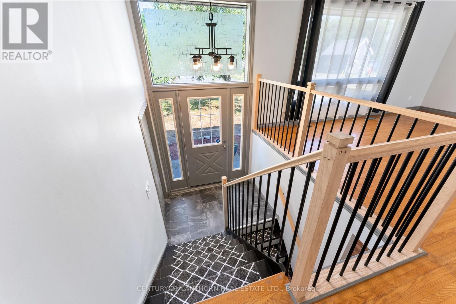 Photo 33 of 59 Nicholas Street, Quinte West ON