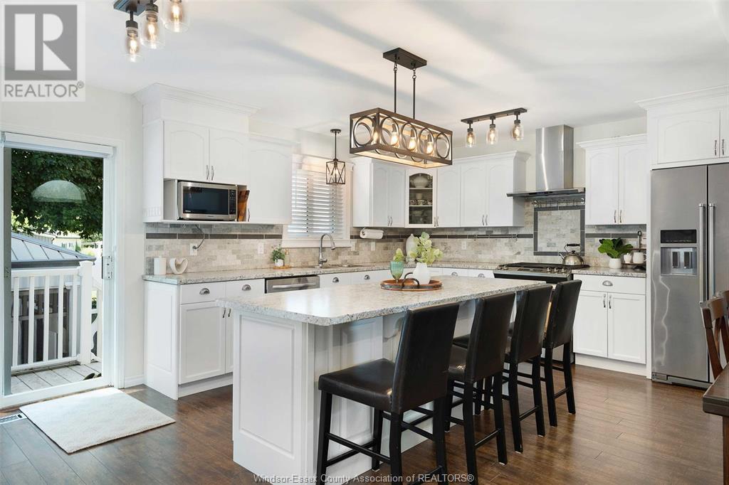 Photo 12 of 430 Thorn Ridge Crescent, Amherstburg ON
