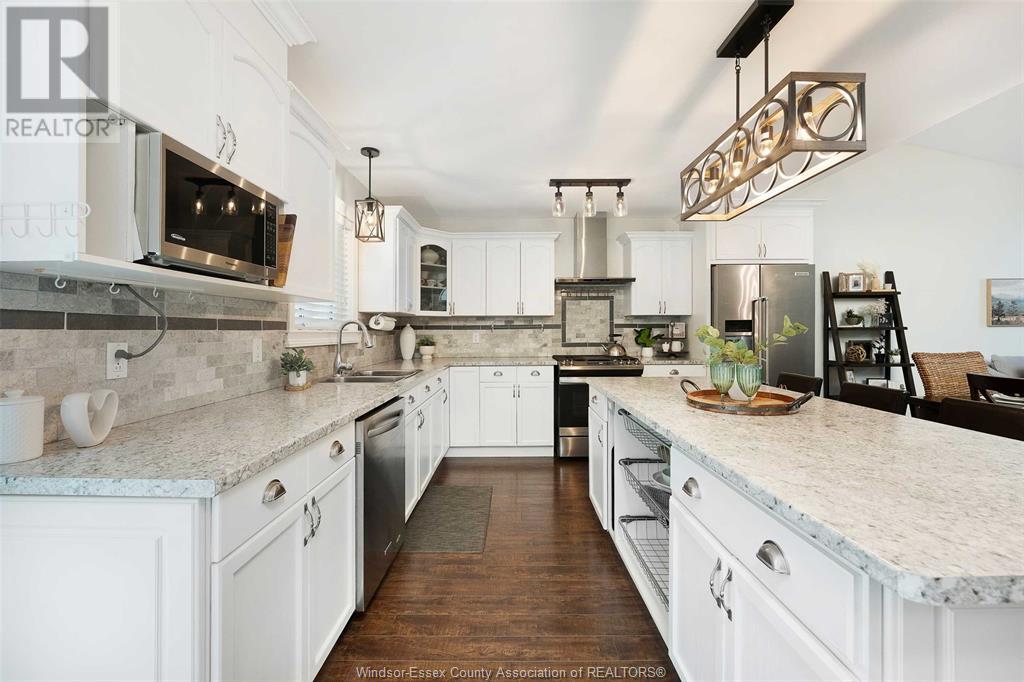 Photo 13 of 430 Thorn Ridge Crescent, Amherstburg ON