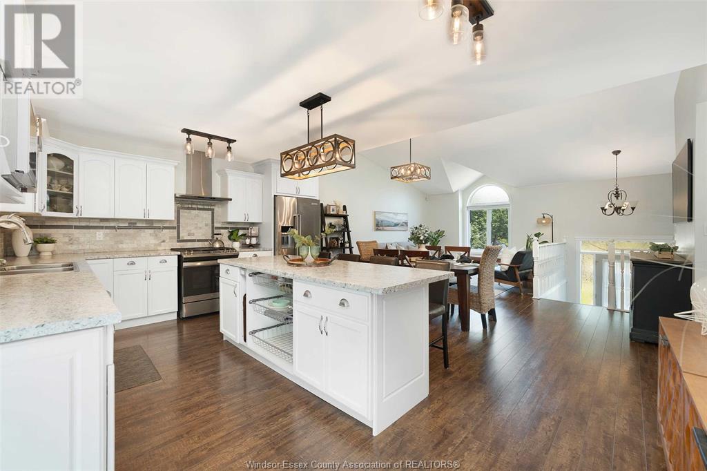 Photo 16 of 430 Thorn Ridge Crescent, Amherstburg ON