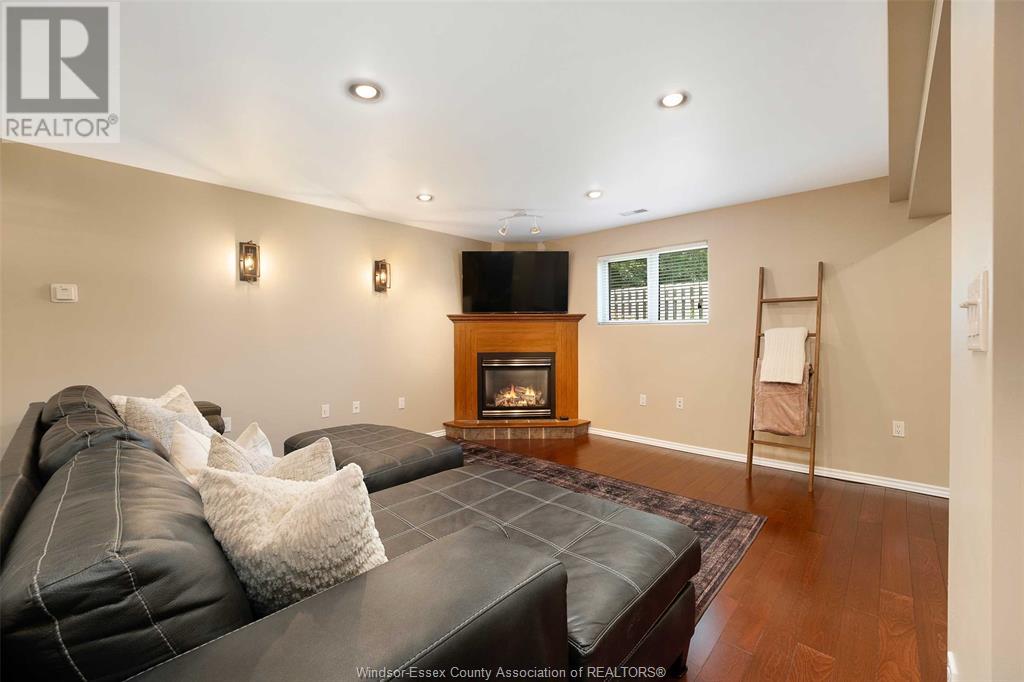 Photo 22 of 430 Thorn Ridge Crescent, Amherstburg ON