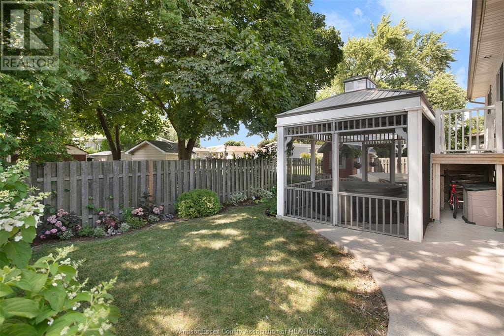 Photo 34 of 430 Thorn Ridge Crescent, Amherstburg ON