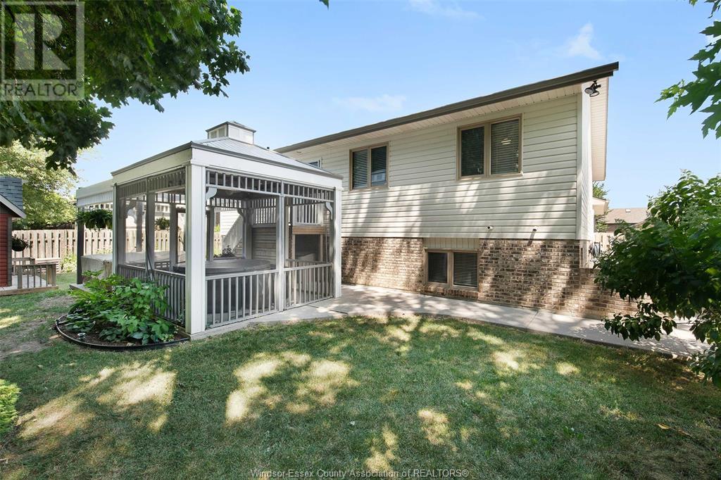 Photo 35 of 430 Thorn Ridge Crescent, Amherstburg ON
