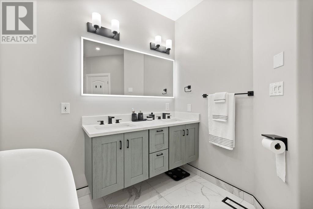 Photo 41 of 625 George Kennedy Way, Lakeshore ON