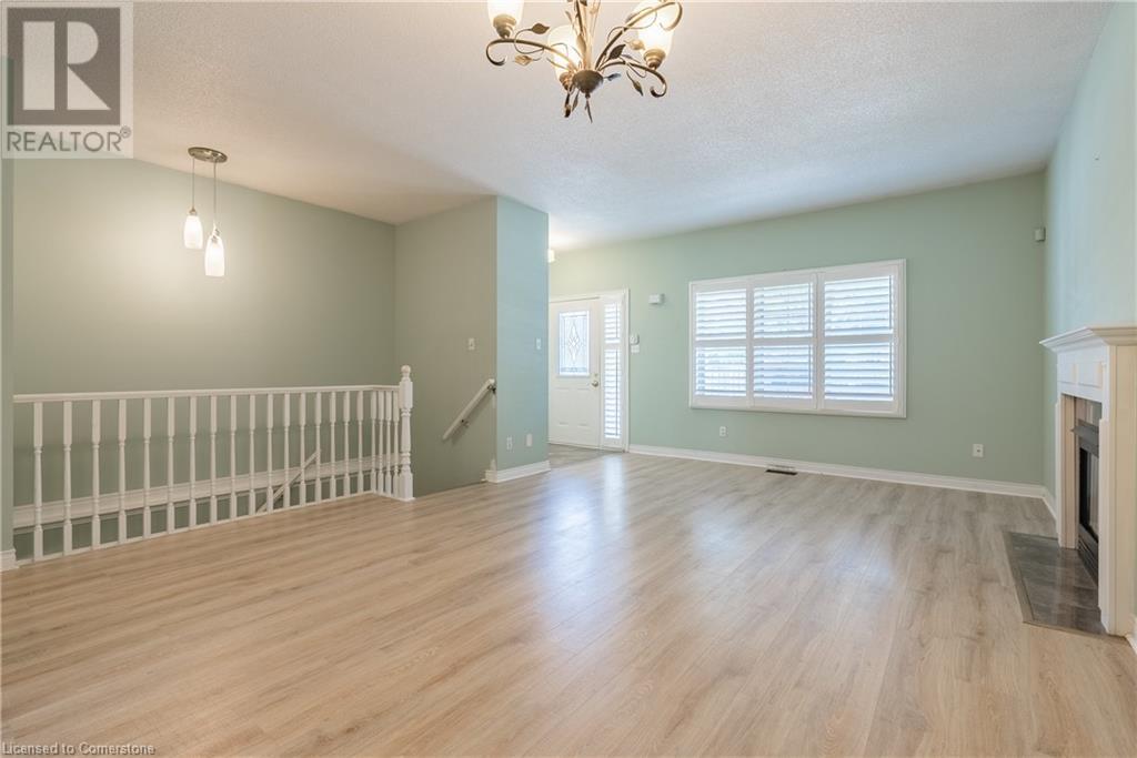 Photo 12 of 34 Southbrook Drive Unit 3, Binbrook ON