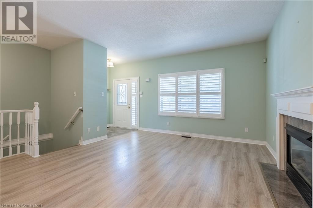 Photo 8 of 34 Southbrook Drive Unit 3, Binbrook ON