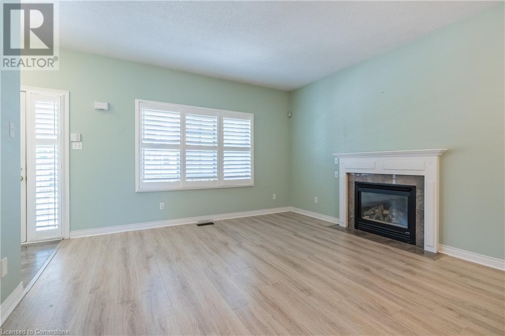 Photo 6 of 34 Southbrook Drive Unit 3, Binbrook ON