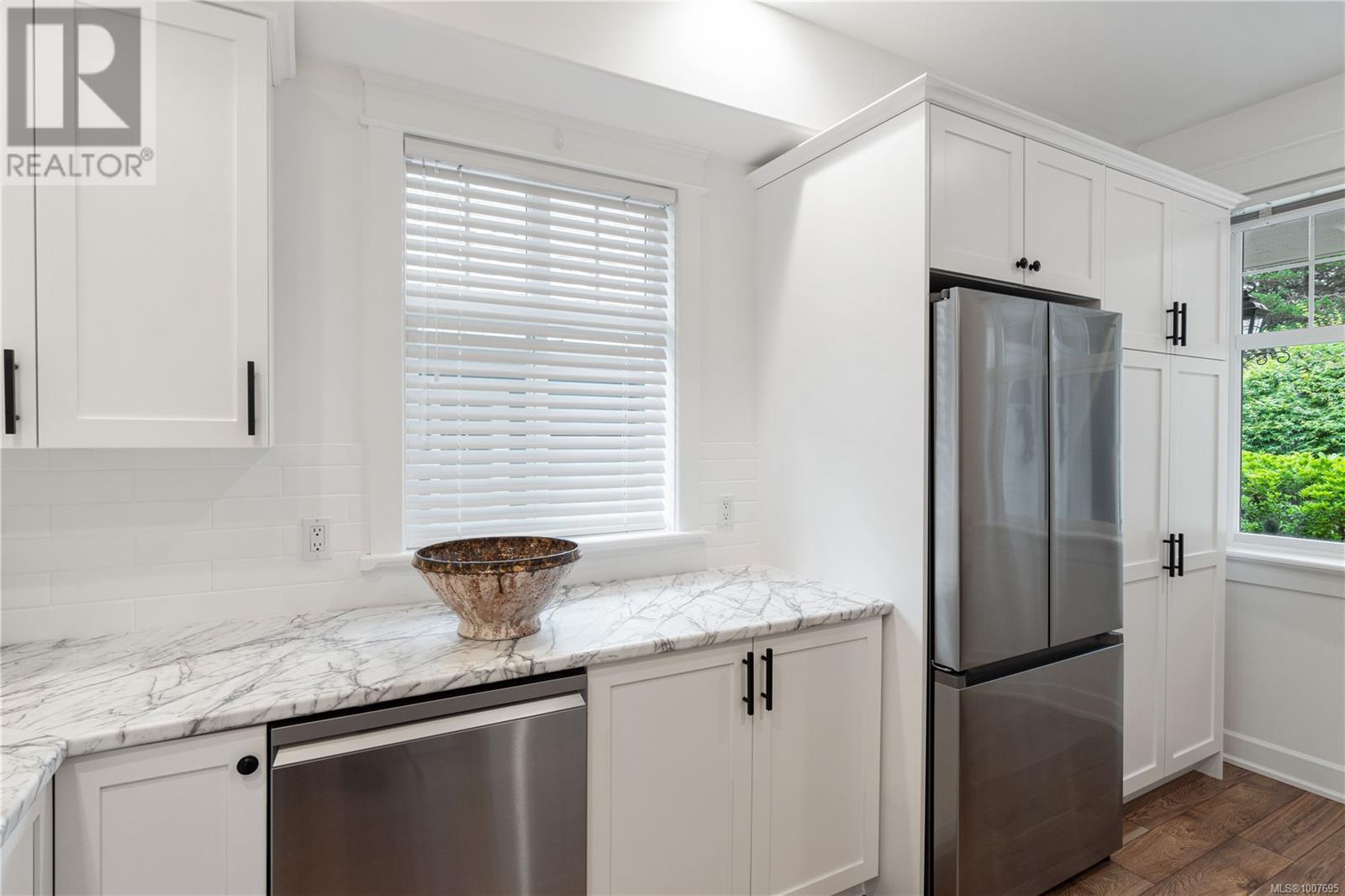 Photo 32 of 6353 Pinewood Lane, Nanaimo BC