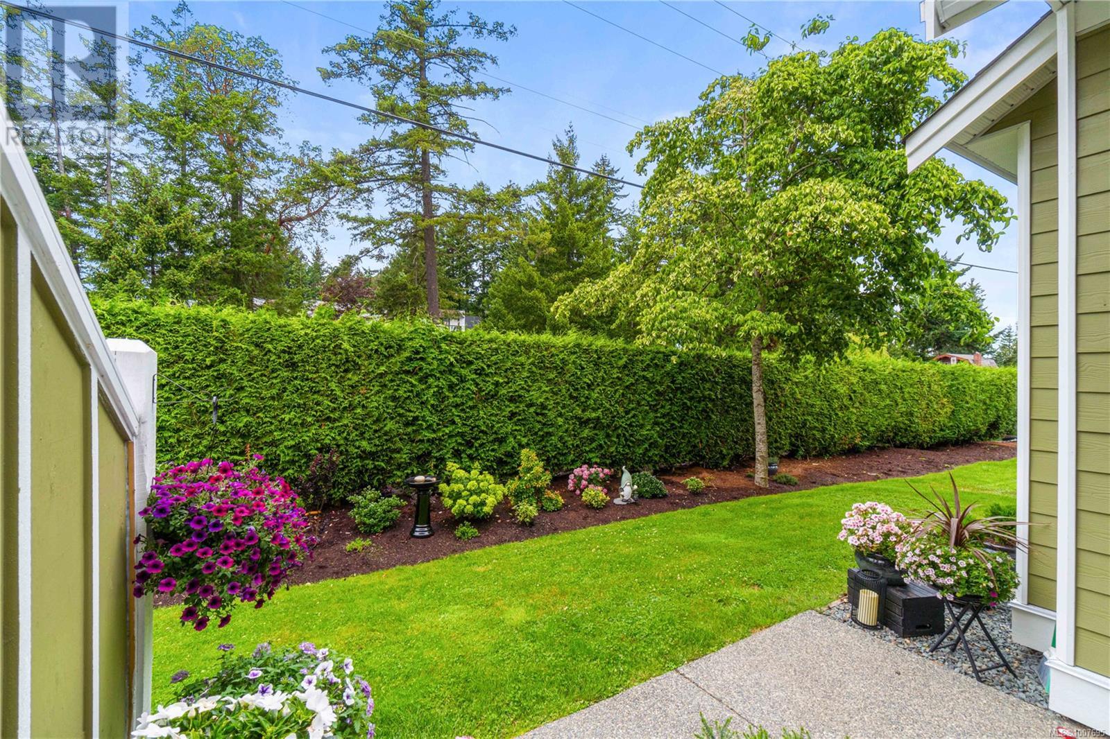 Photo 21 of 6353 Pinewood Lane, Nanaimo BC