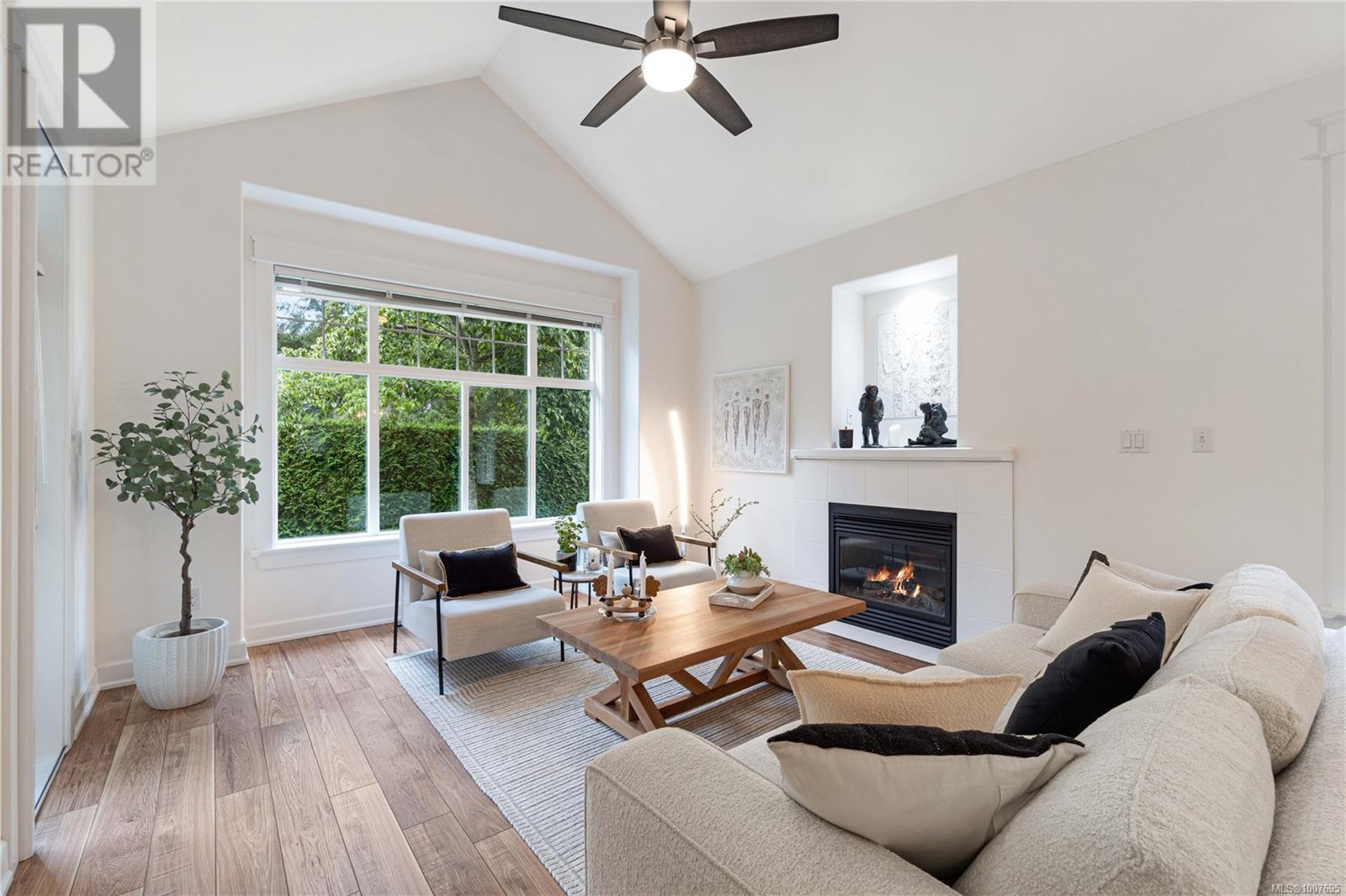 Photo 7 of 6353 Pinewood Lane, Nanaimo BC