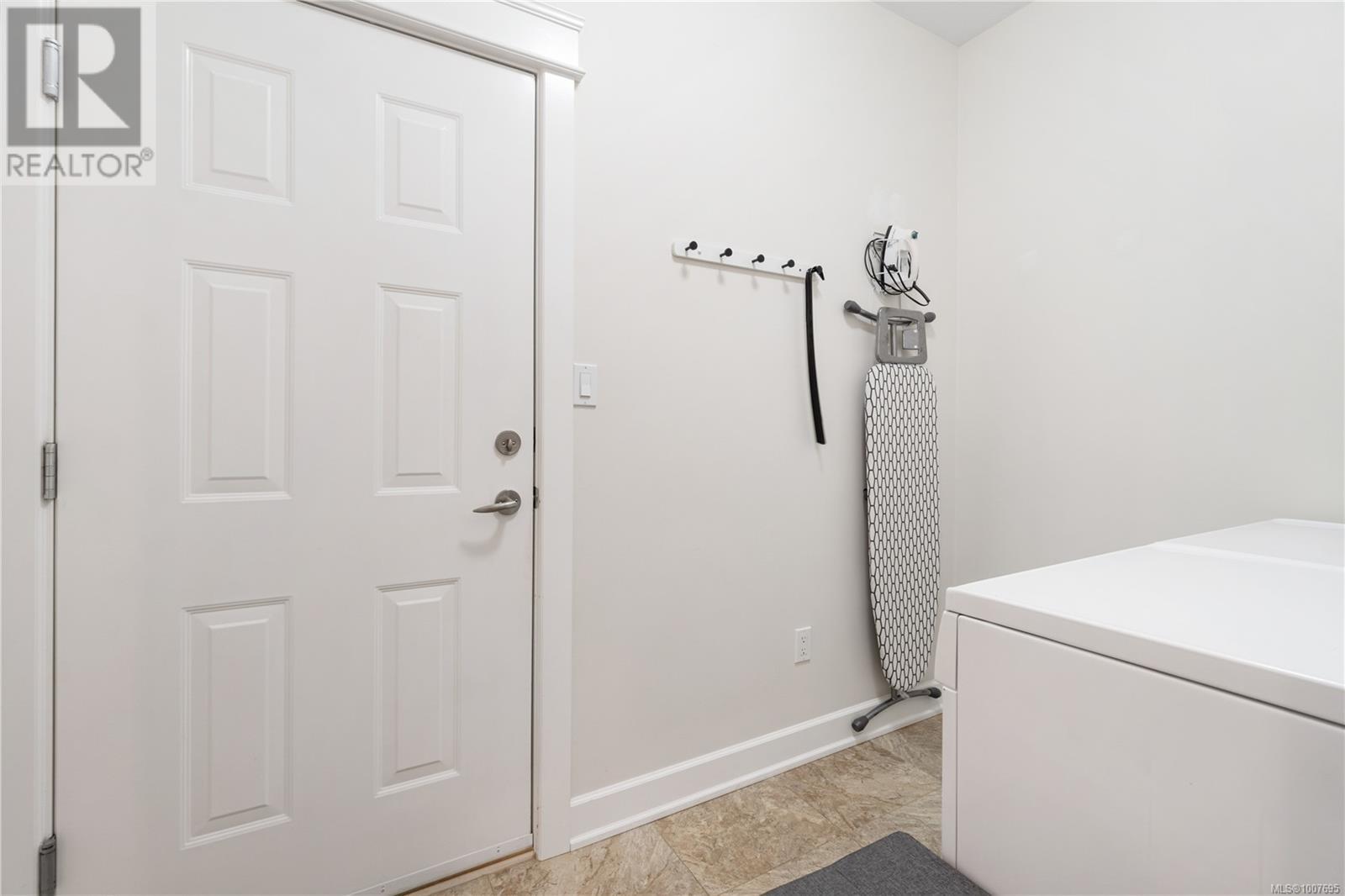 Photo 35 of 6353 Pinewood Lane, Nanaimo BC