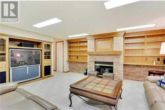Photo 14 of 175 Pumpvalley Court Sw, Calgary AB
