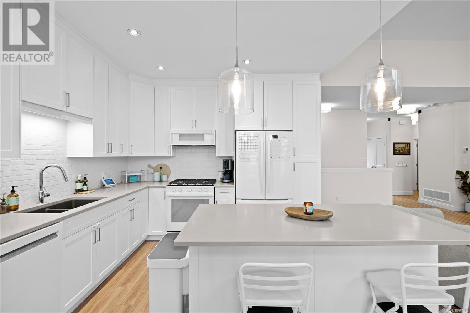 Photo 13 of 907 Park Ave, Nanaimo BC
