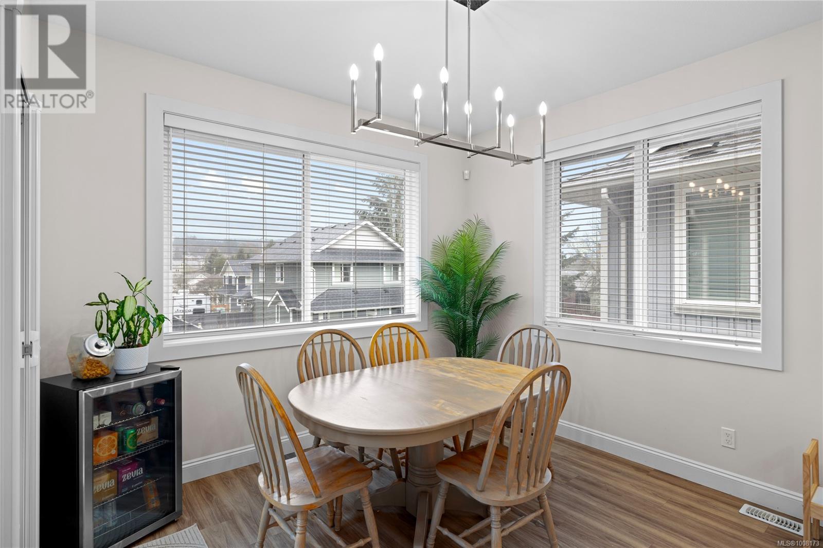 Photo 14 of 907 Park Ave, Nanaimo BC