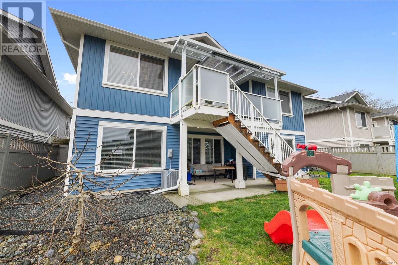 Photo 38 of 907 Park Ave, Nanaimo BC