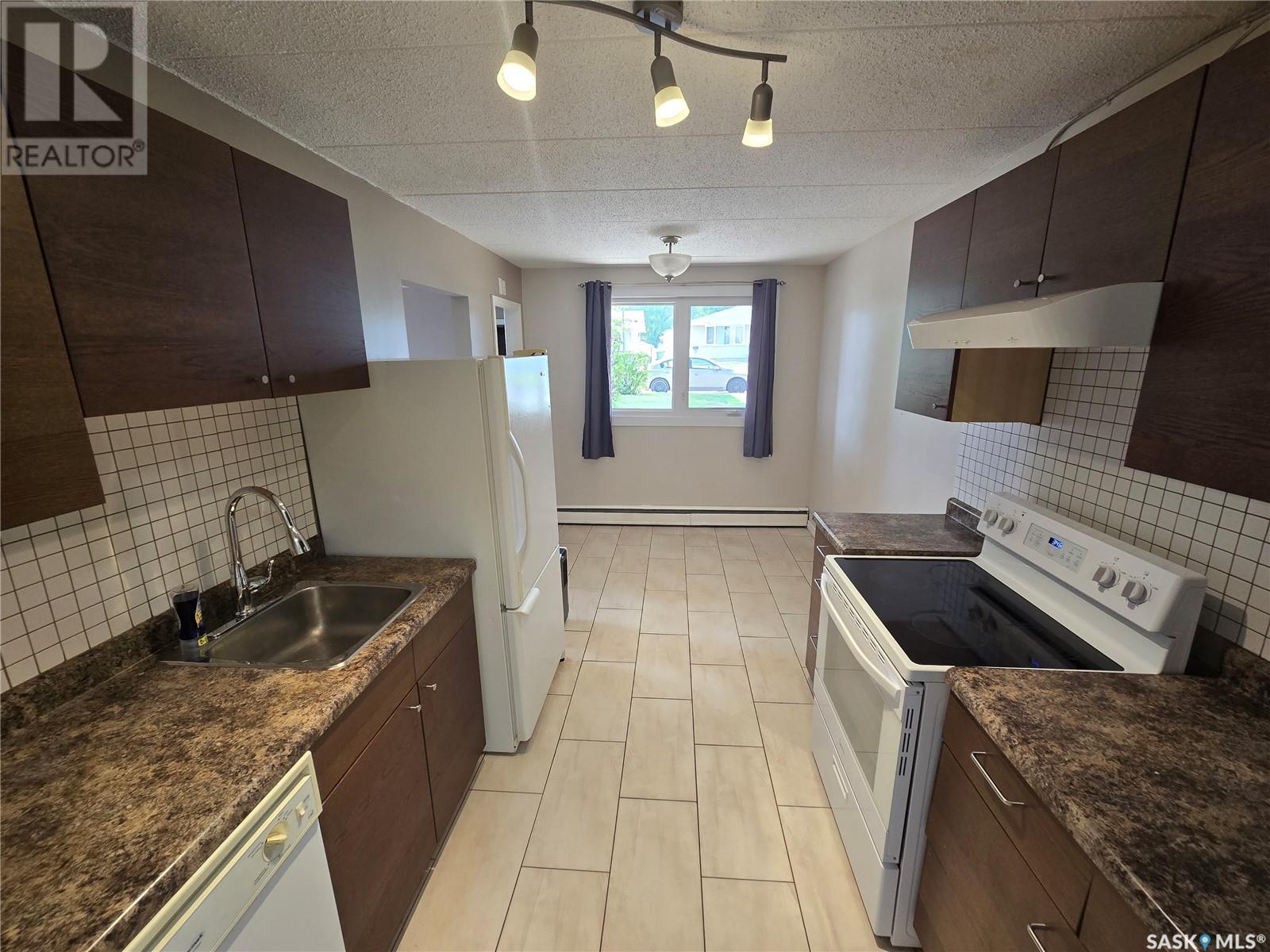 Photo 10 of 1 131 Angus Road, Regina SK