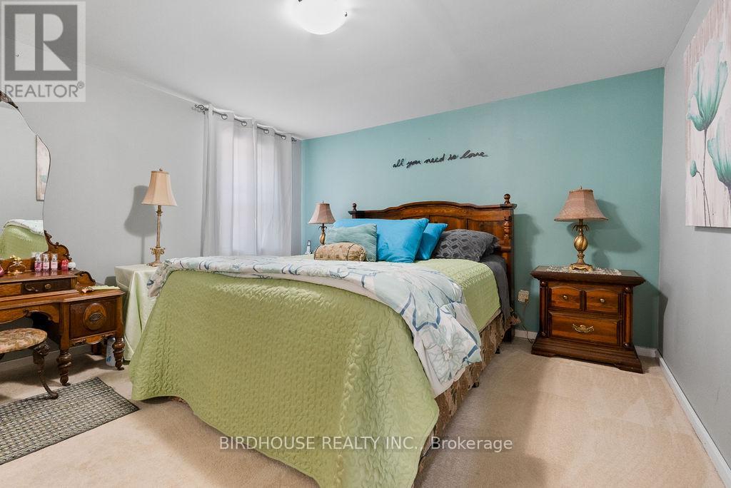 Photo 19 of 37 39 Sussex Street N, Kawartha Lakes ON
