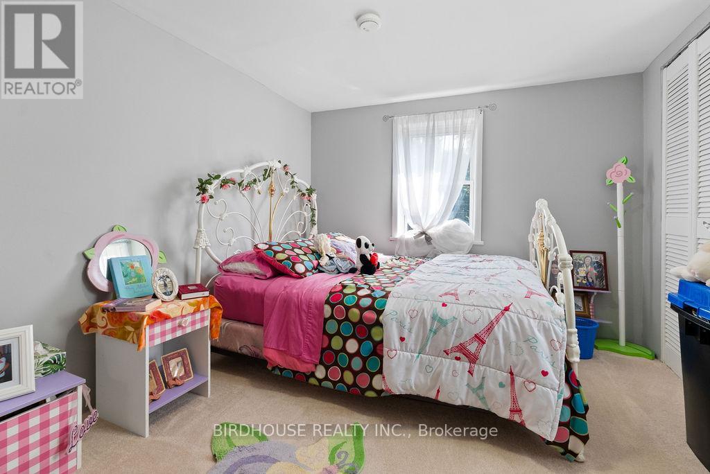 Photo 9 of 37 39 Sussex Street N, Kawartha Lakes ON