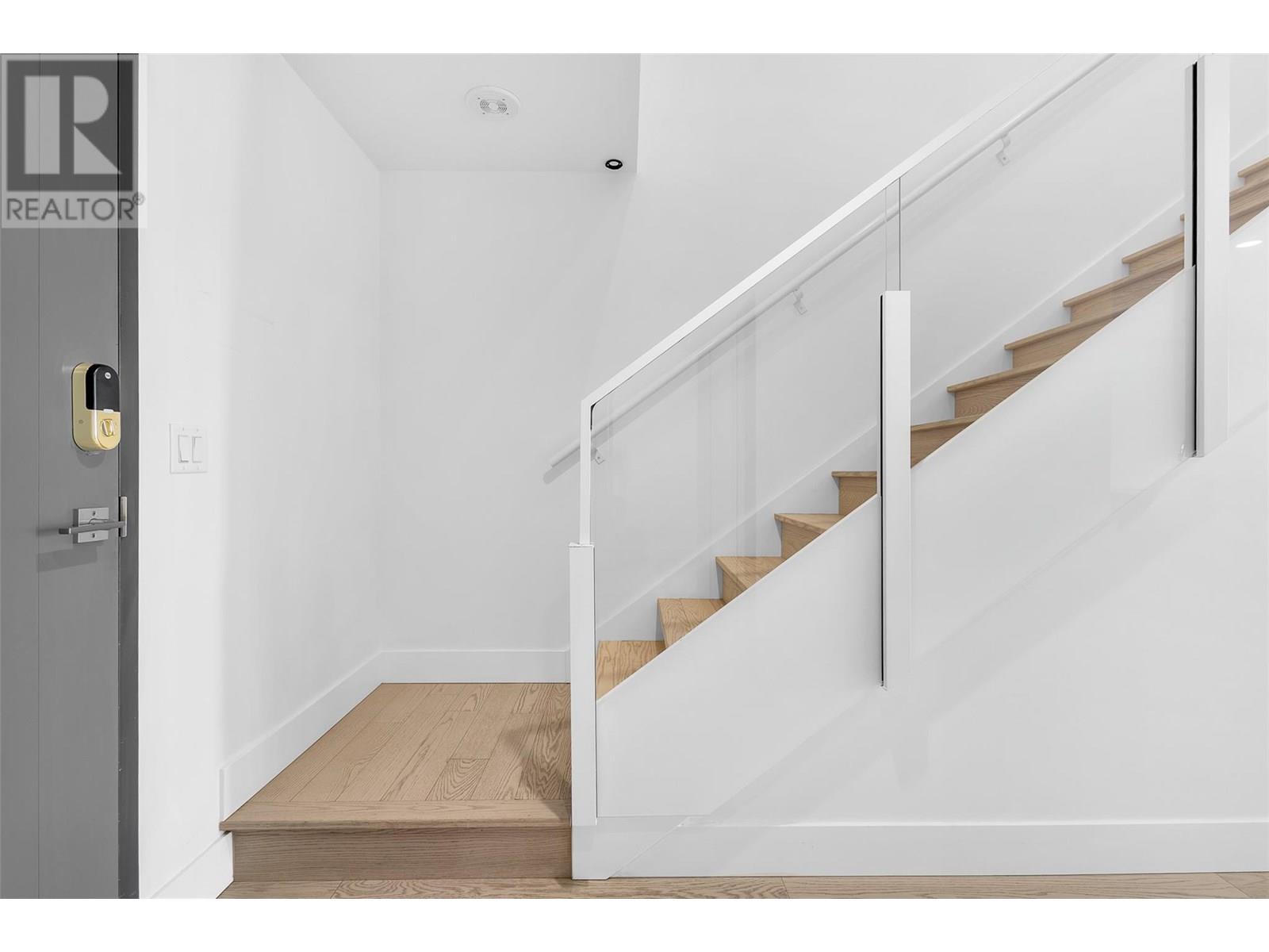 407 1191 Sunset Drive, Kelowna