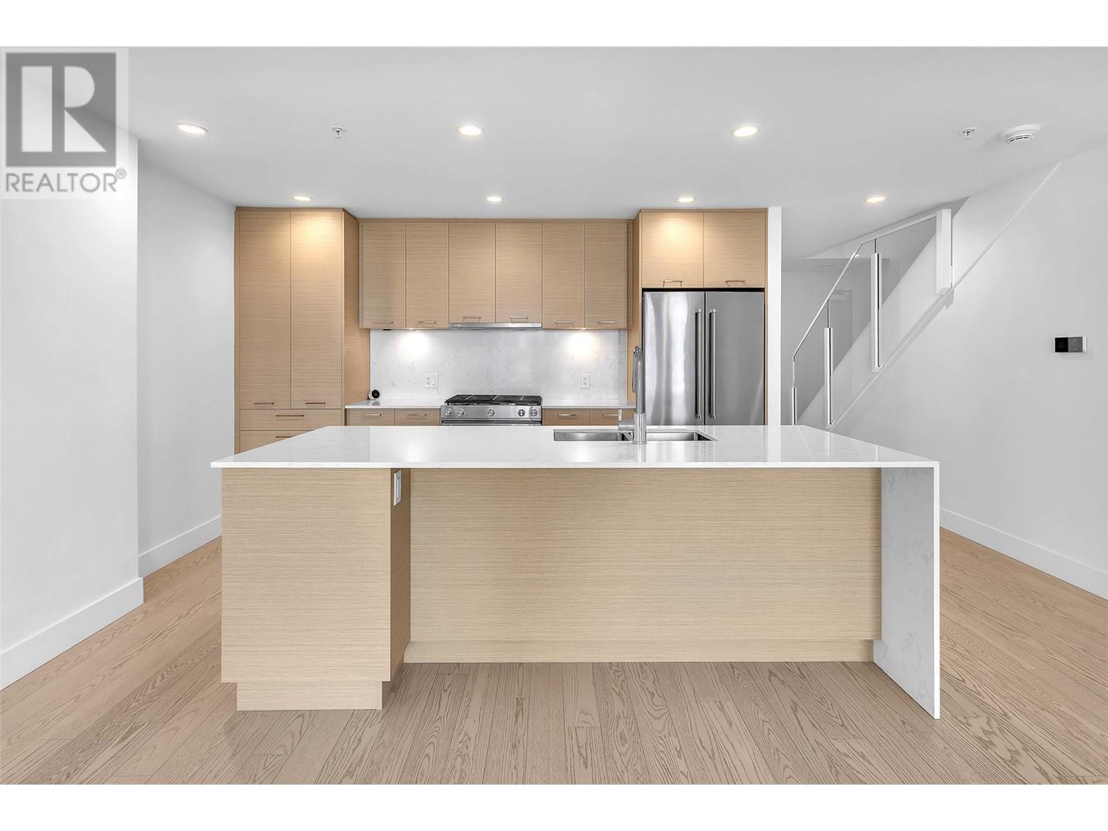 407 1191 Sunset Drive, Kelowna