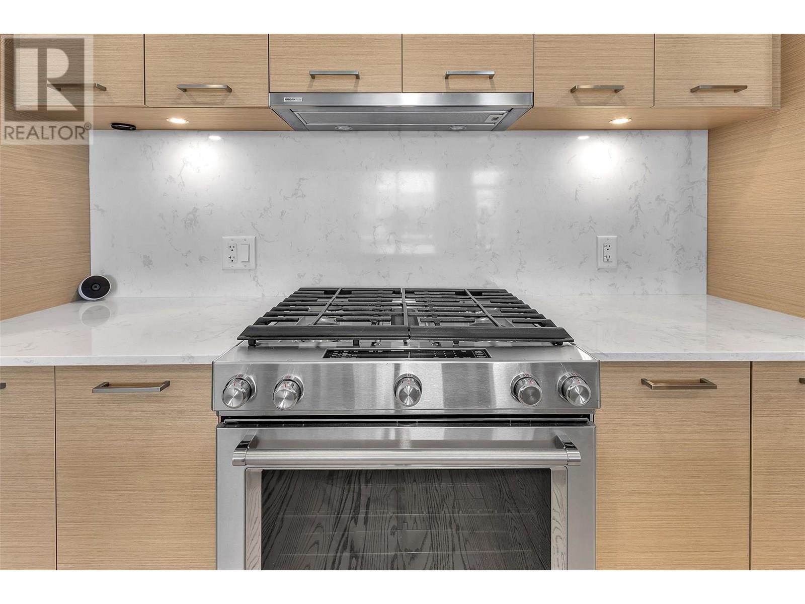 407 1191 Sunset Drive, Kelowna