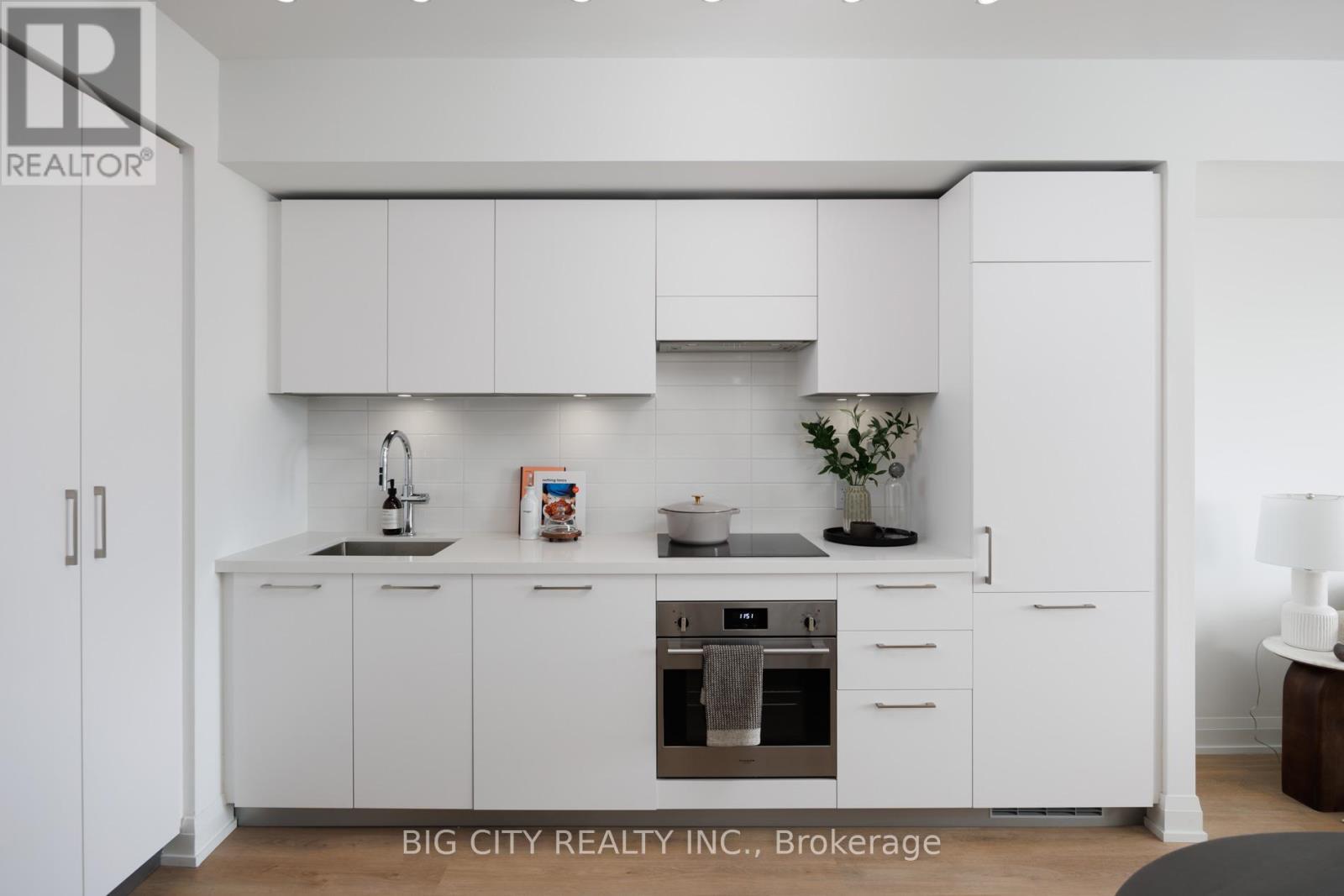 Photo 34 of 911 36 Brentcliffe Road, Toronto ON
