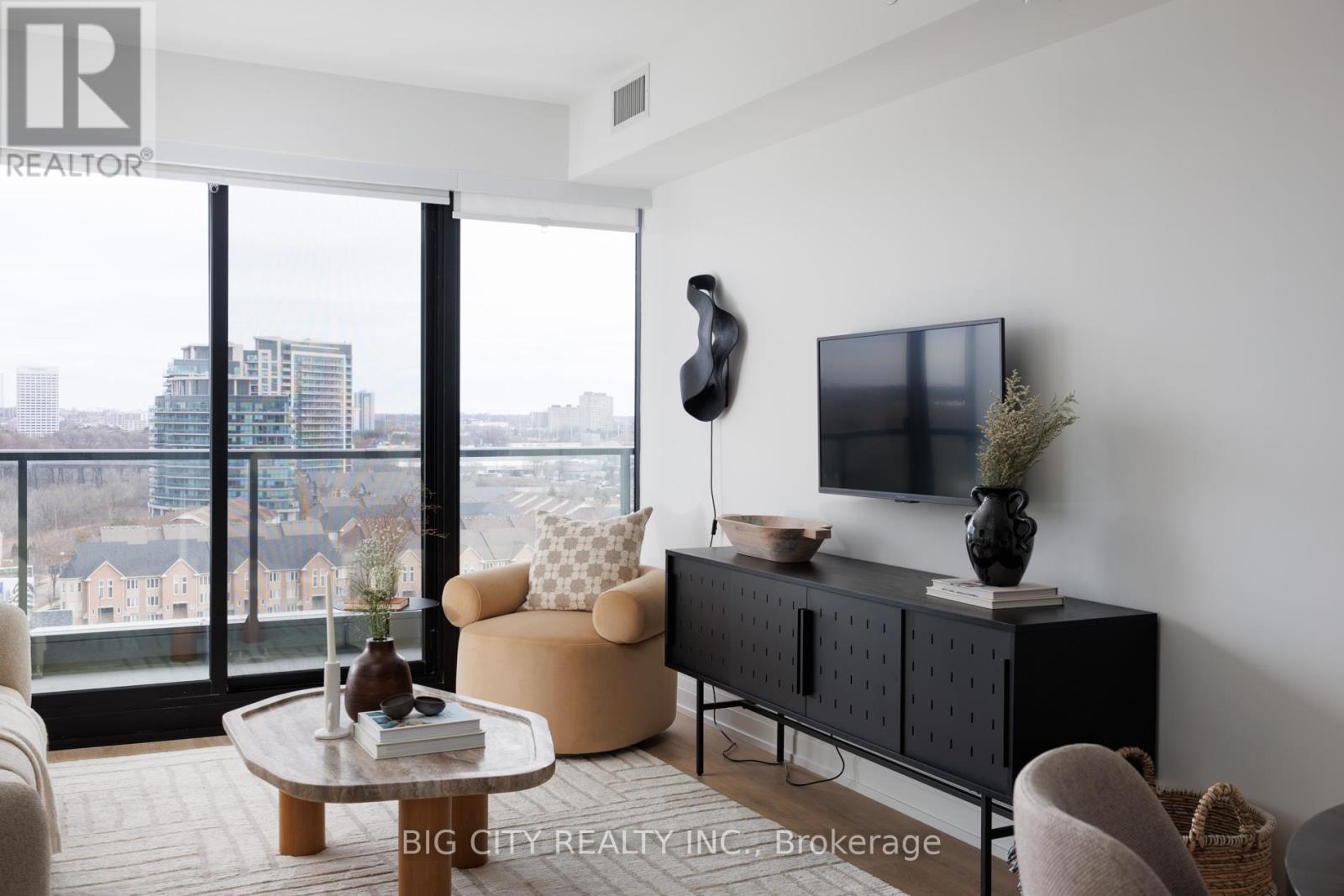 Photo 7 of 911 36 Brentcliffe Road, Toronto ON