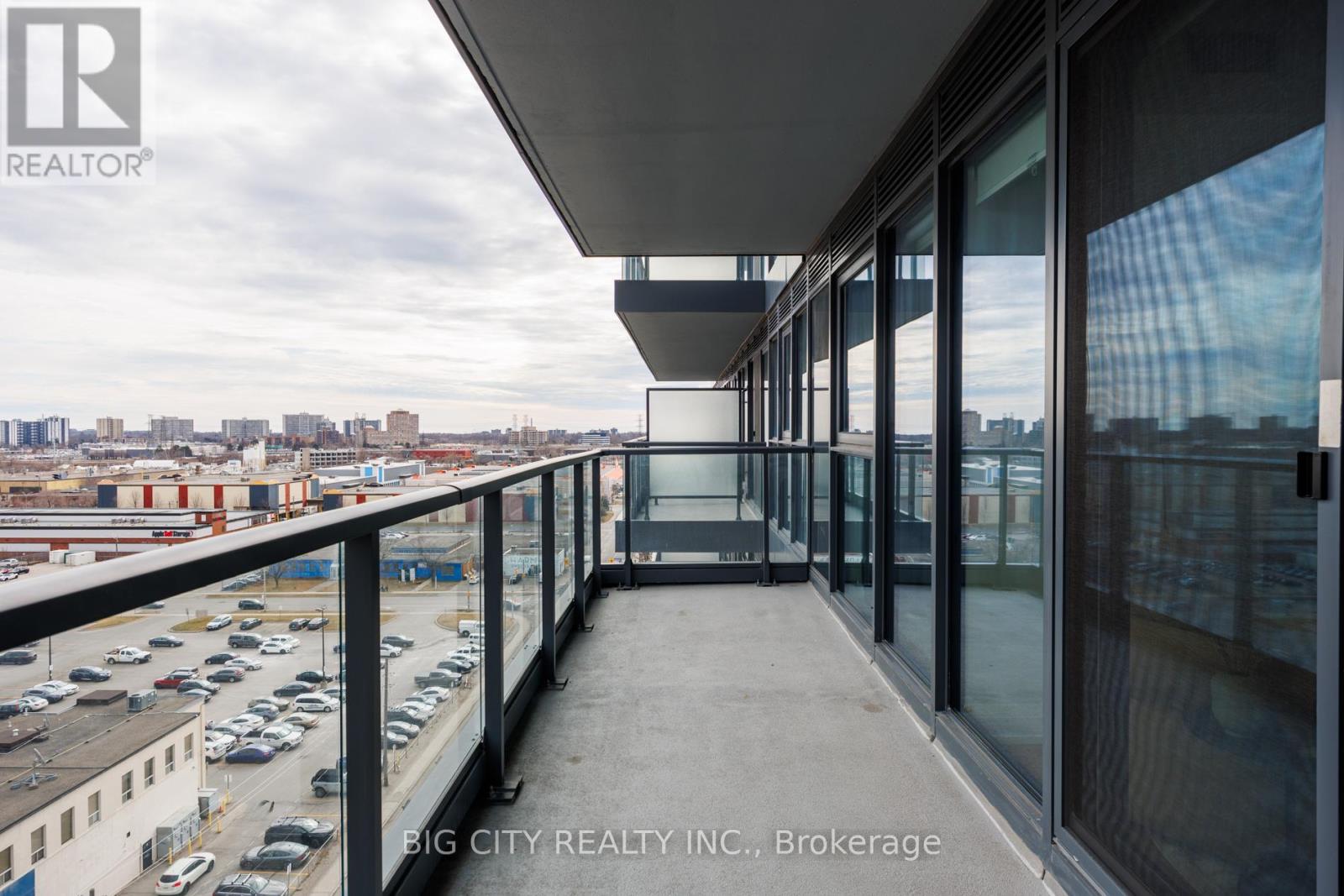 Photo 9 of 911 36 Brentcliffe Road, Toronto ON