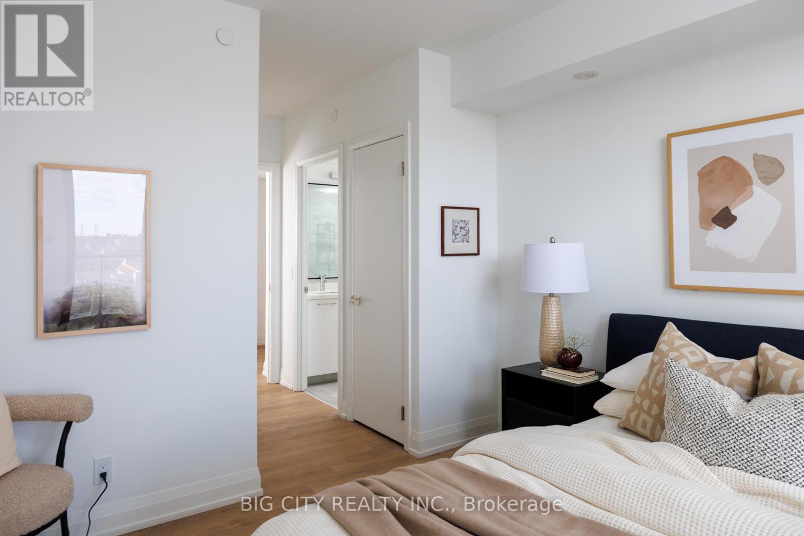 Photo 27 of 1313 36 Brentcliffe Road, Toronto ON