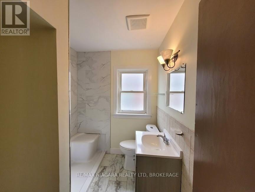 Photo 14 of 6476 Maranda Street, Niagara Falls ON