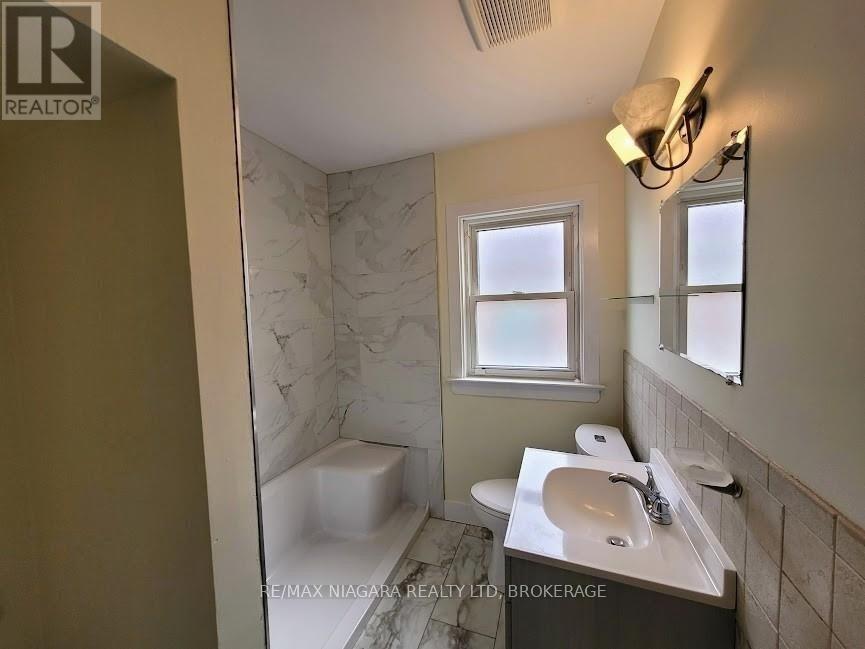 Photo 15 of 6476 Maranda Street, Niagara Falls ON