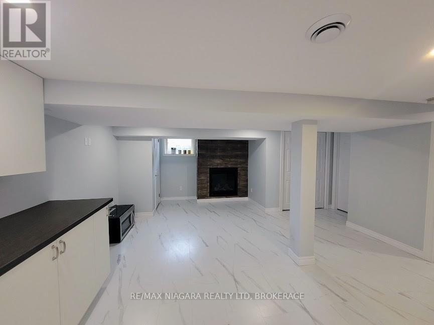 Photo 21 of 6476 Maranda Street, Niagara Falls ON