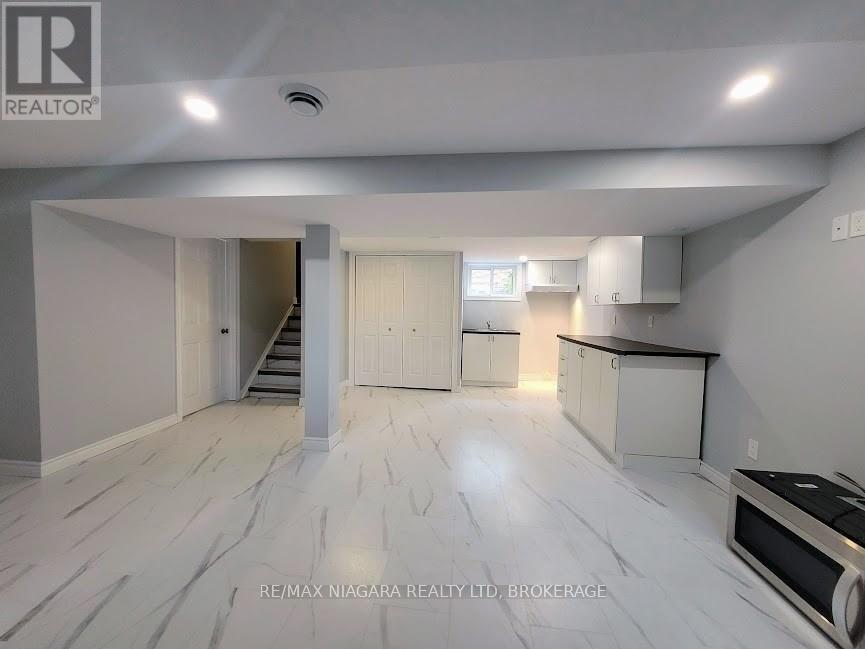 Photo 22 of 6476 Maranda Street, Niagara Falls ON