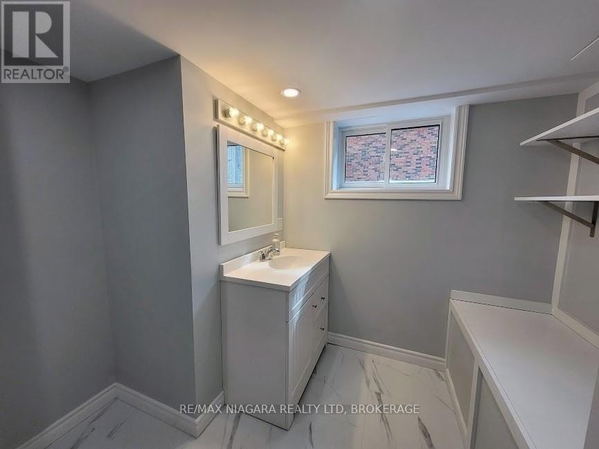 Photo 27 of 6476 Maranda Street, Niagara Falls ON