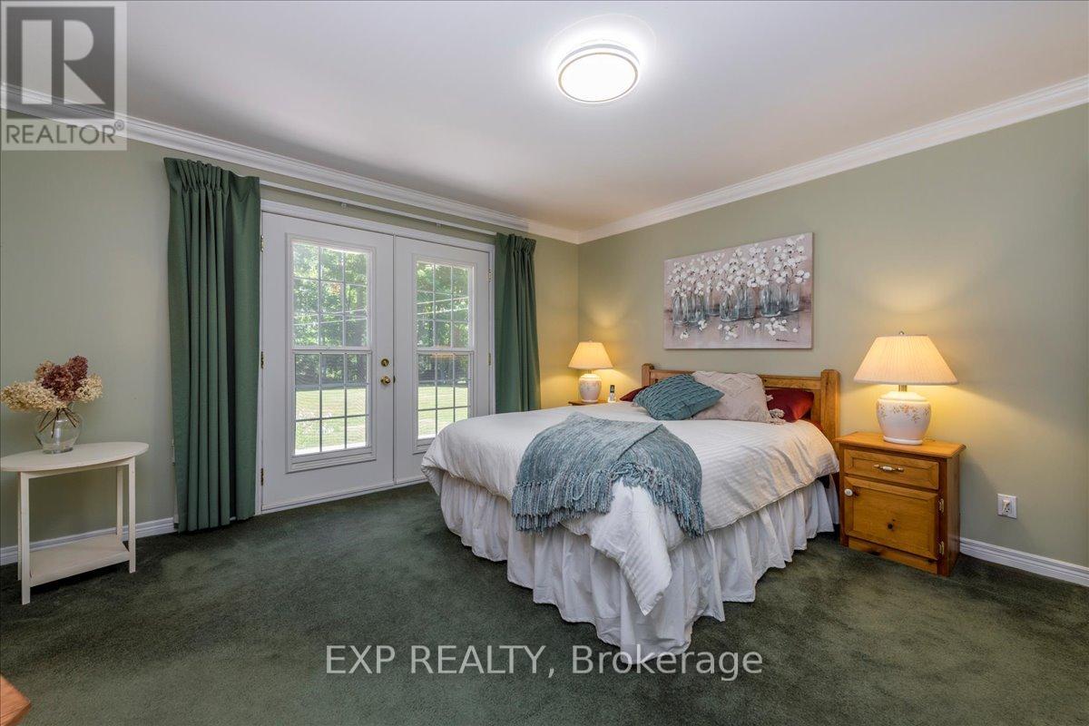 Photo 18 of 220 Gilwood Park Drive, Penetanguishene ON
