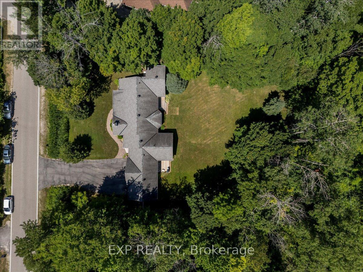 Photo 33 of 220 Gilwood Park Drive, Penetanguishene ON