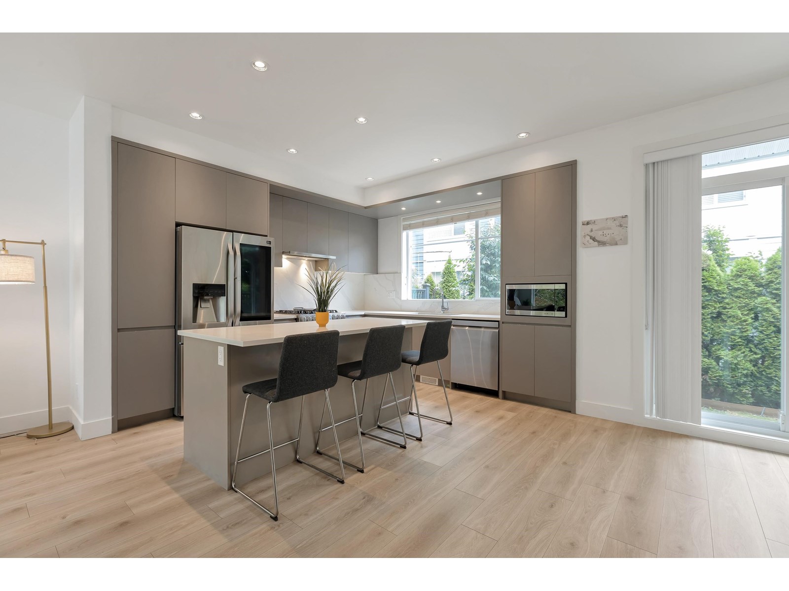 Photo 11 of 9 2328 167 A Street, Surrey BC