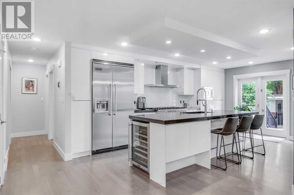 9 Manor Road SW, Calgary, Alberta