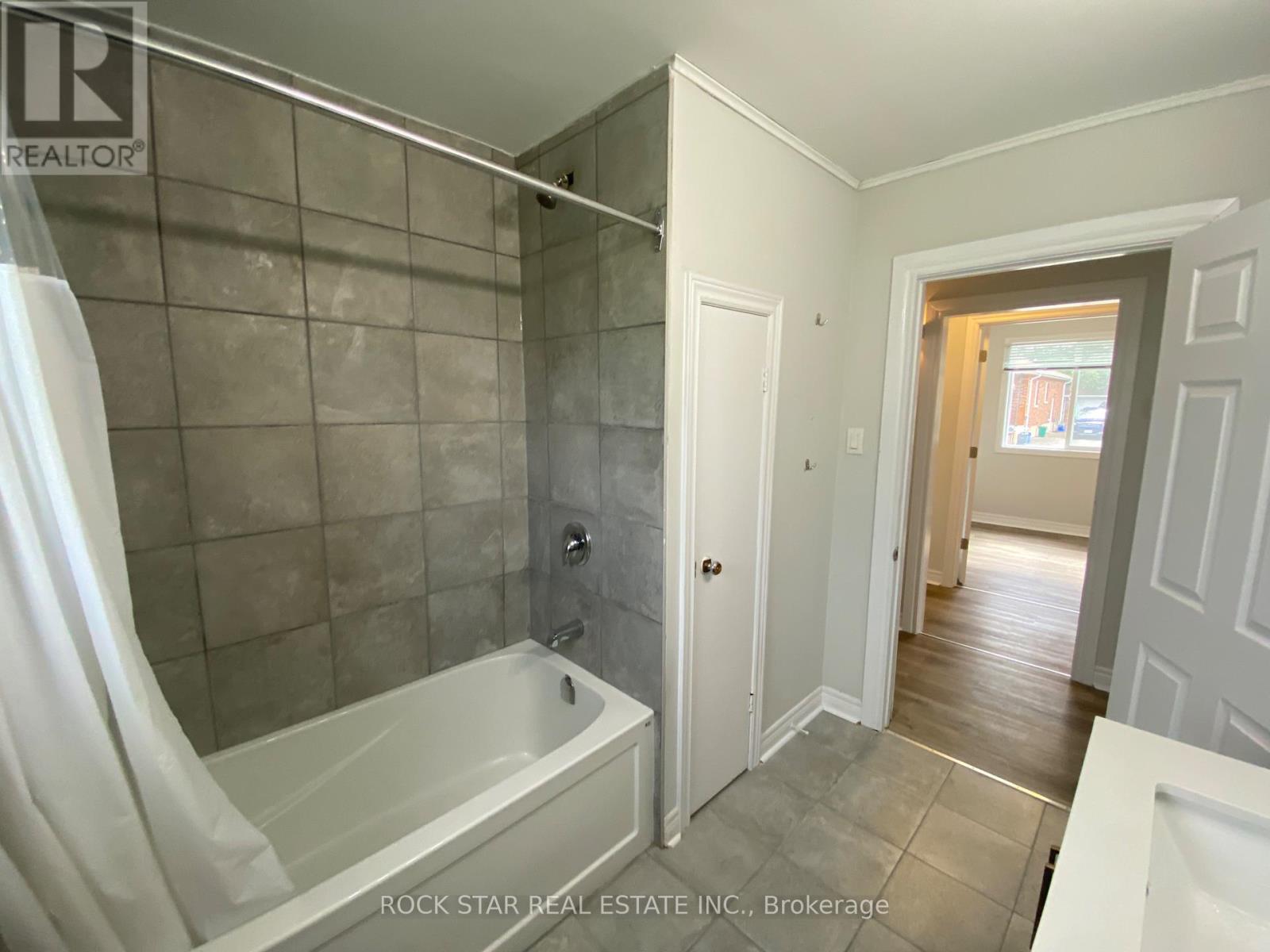 Photo 12 of 24 King Street, Thorold ON