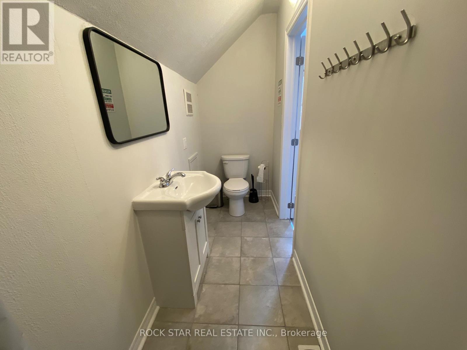 Photo 33 of 24 King Street, Thorold ON