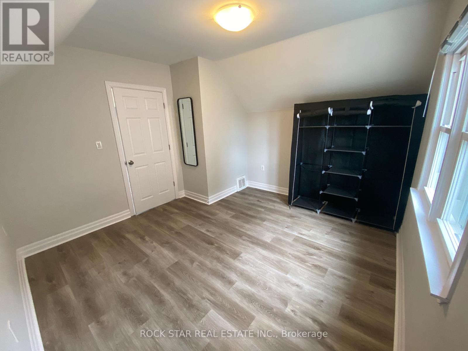 Photo 23 of 24 King Street, Thorold ON