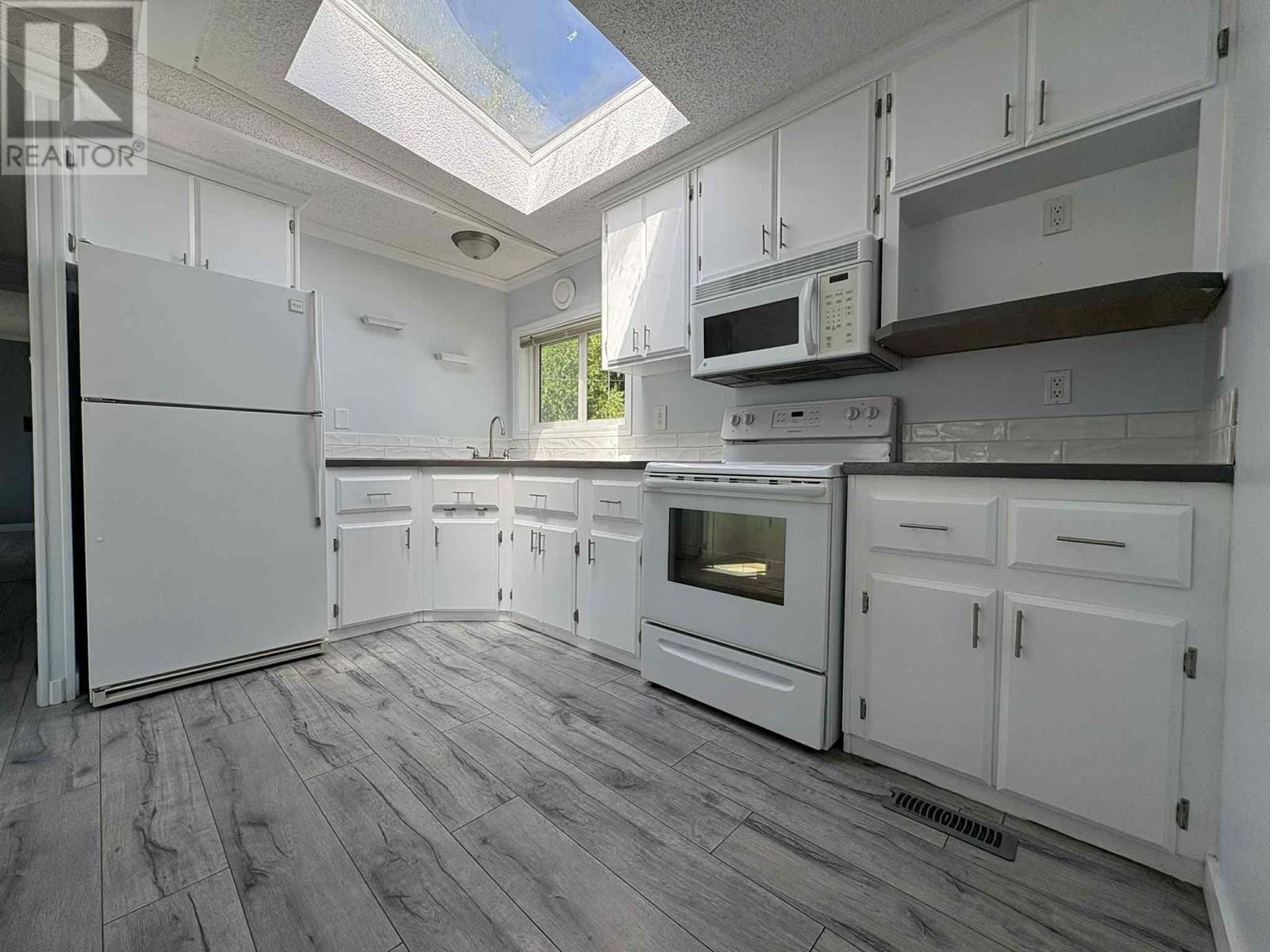 Photo 10 of 98 1000 Inverness Road, Prince George BC