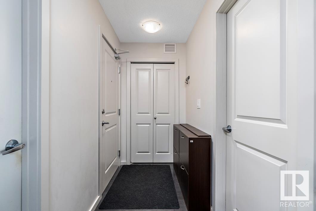Photo 10 of 227 5515 7 Av Sw, Edmonton AB