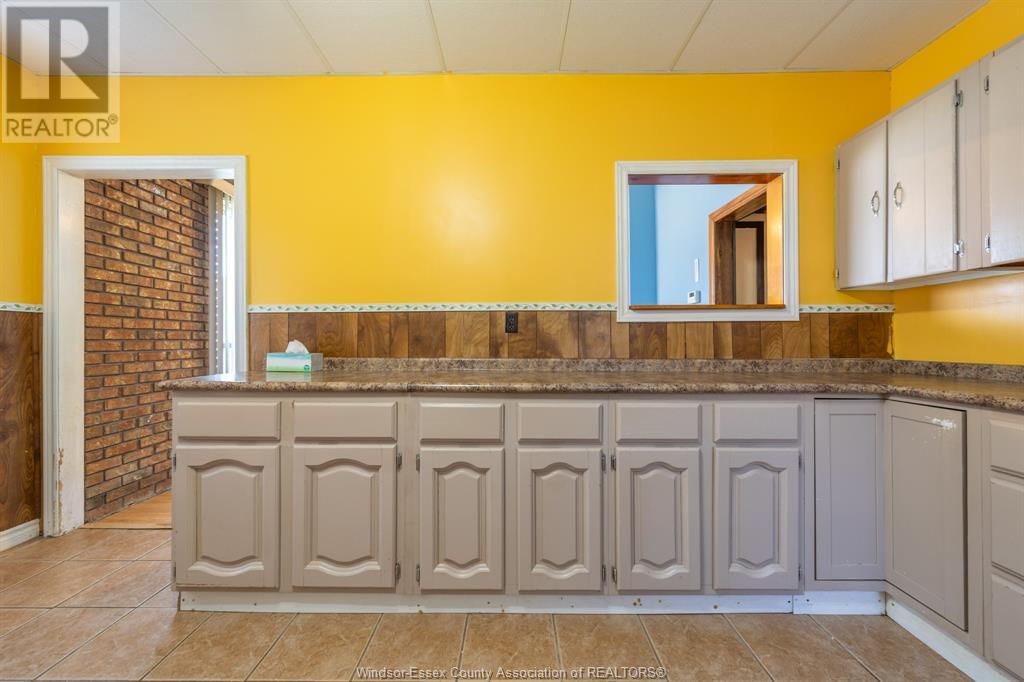 Photo 40 of 631 633 Mckay Avenue, Windsor ON