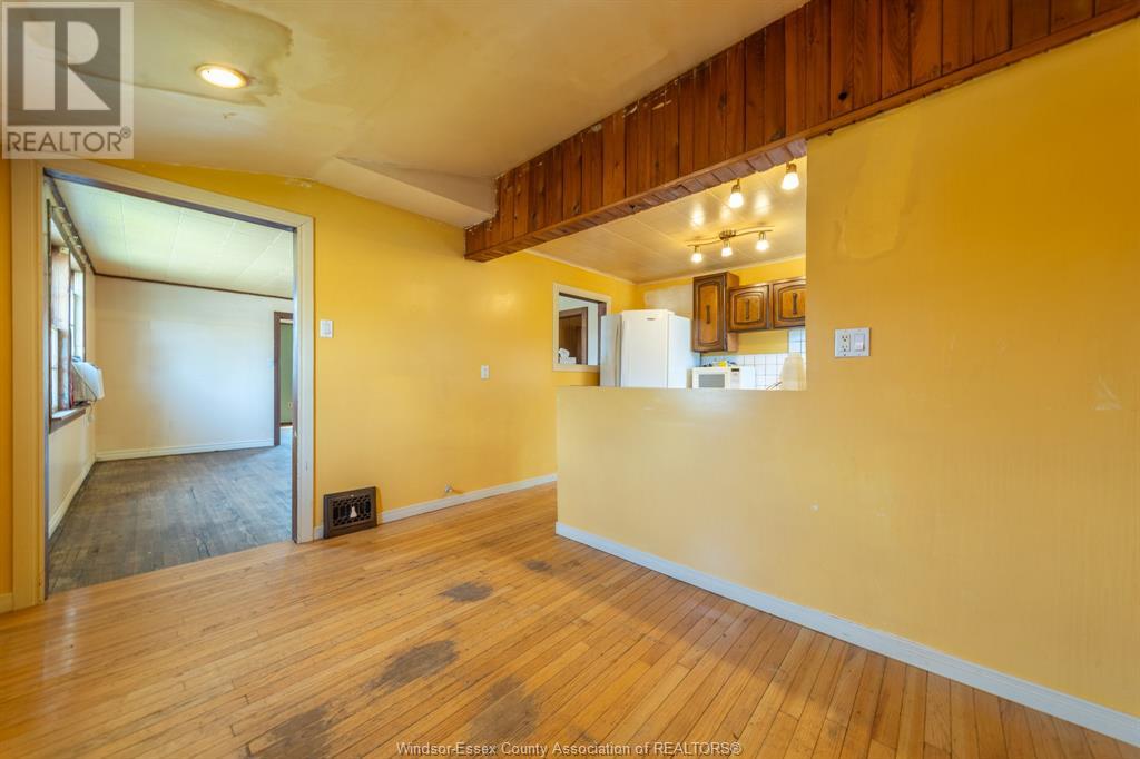 Photo 26 of 631 633 Mckay Avenue, Windsor ON