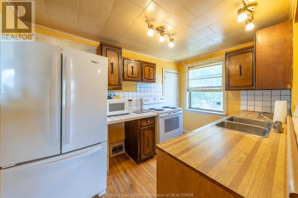 Photo 34 of 631 633 Mckay Avenue, Windsor ON