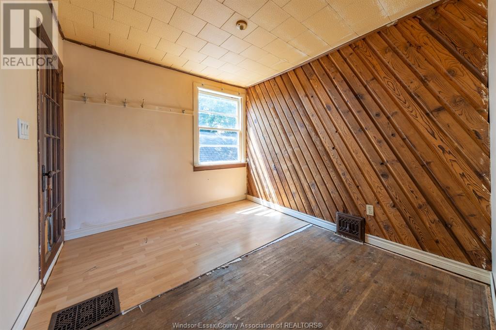 Photo 21 of 631 633 Mckay Avenue, Windsor ON