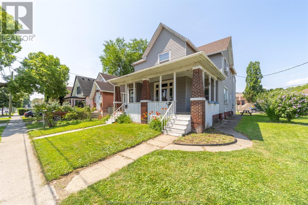 Photo 9 of 631 633 Mckay Avenue, Windsor ON