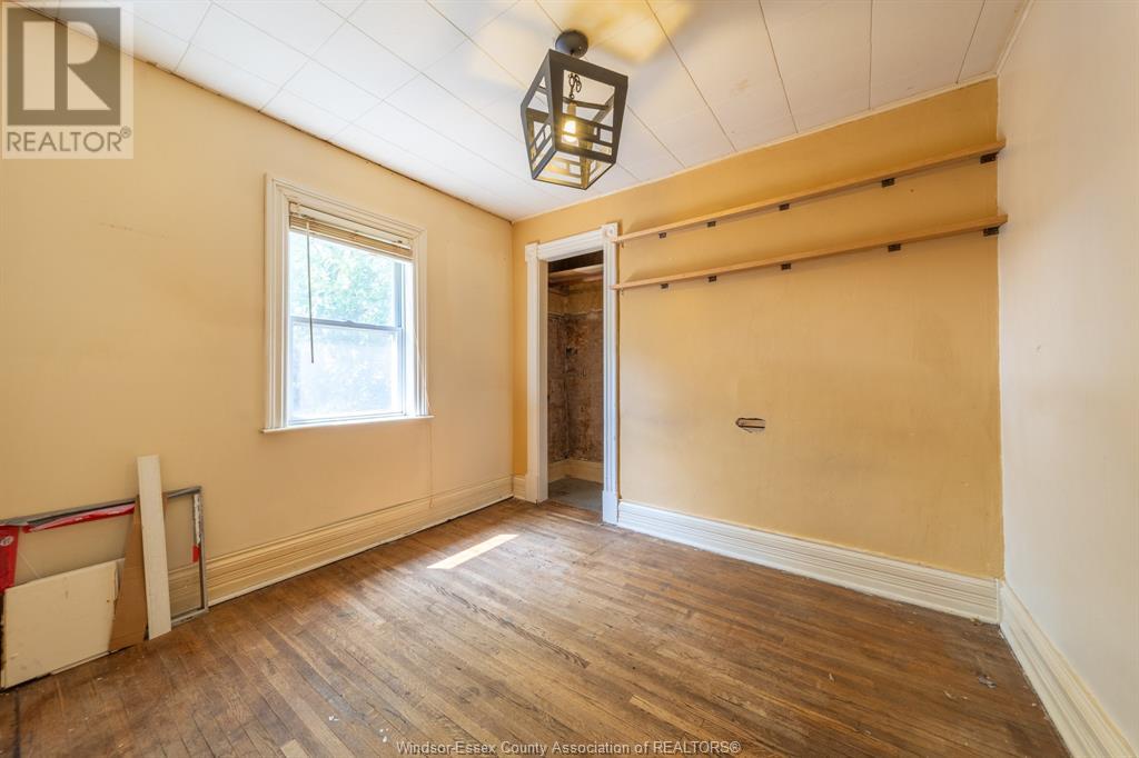 Photo 20 of 631 633 Mckay Avenue, Windsor ON